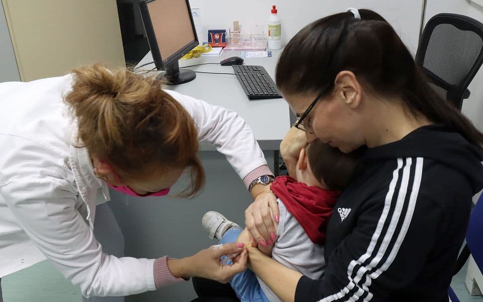 Od malih boginja ugroženo 22.000 djece mlađe od pet godina
