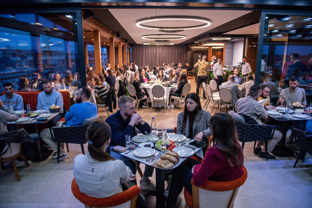 Podgorica: Na omladinskim iftarima nagrađeni najbolji studenti