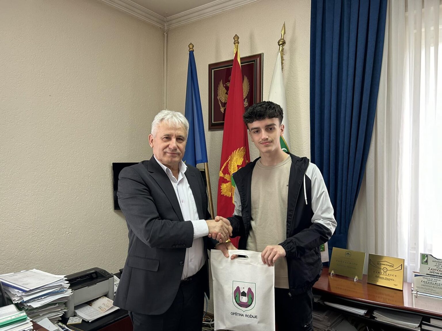 Predsjednik Husović odao priznanje učeniku za osvojeno prvo mjesto na Državnom takmičenju
