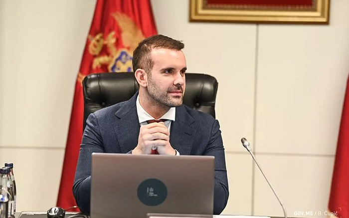 Spajić: Od utorka niže cijene više od 500 artikala sa oznakom „limitirana cijena“