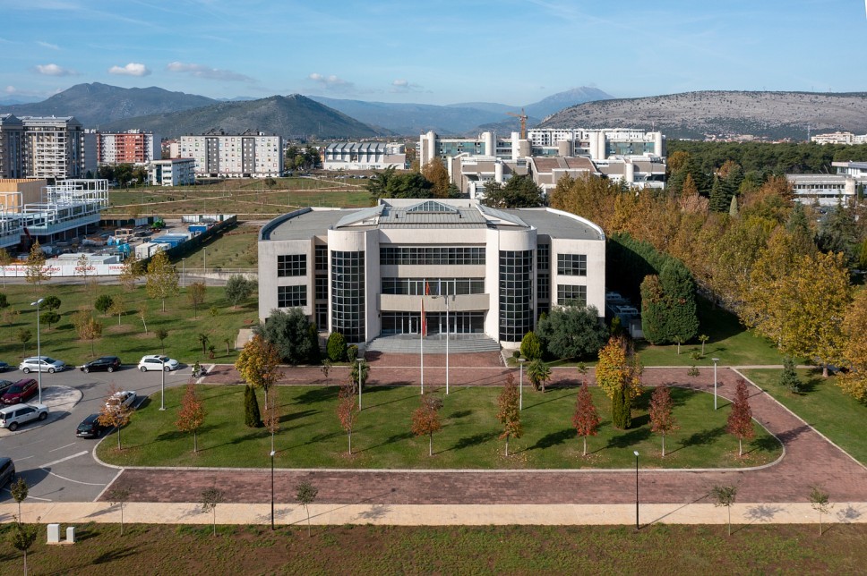 UCG dodijelio zvanje profesor emeritus prof. dr Šerbu Rastoderu  i prof. dr Mladenu Ulićeviću