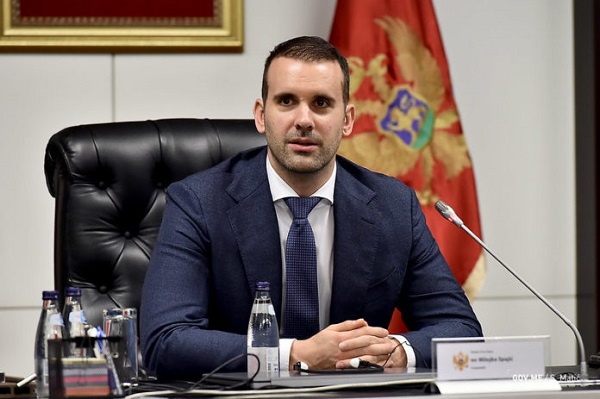 Premijer Spajić čestitao Ramazanski bajram