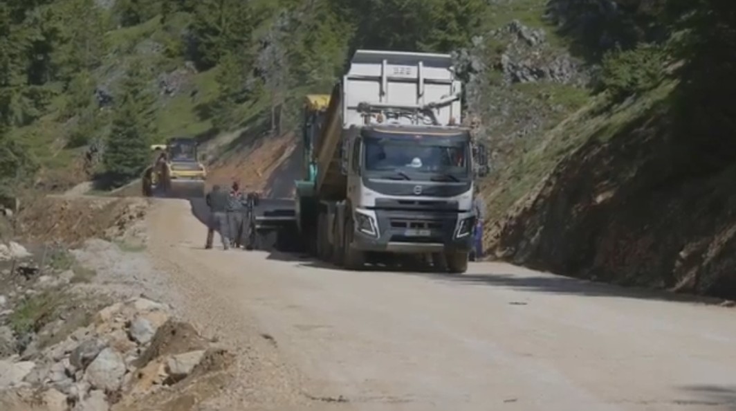 Asfaltiranje puta Hurije – Donja Lovnica – Ćosovica