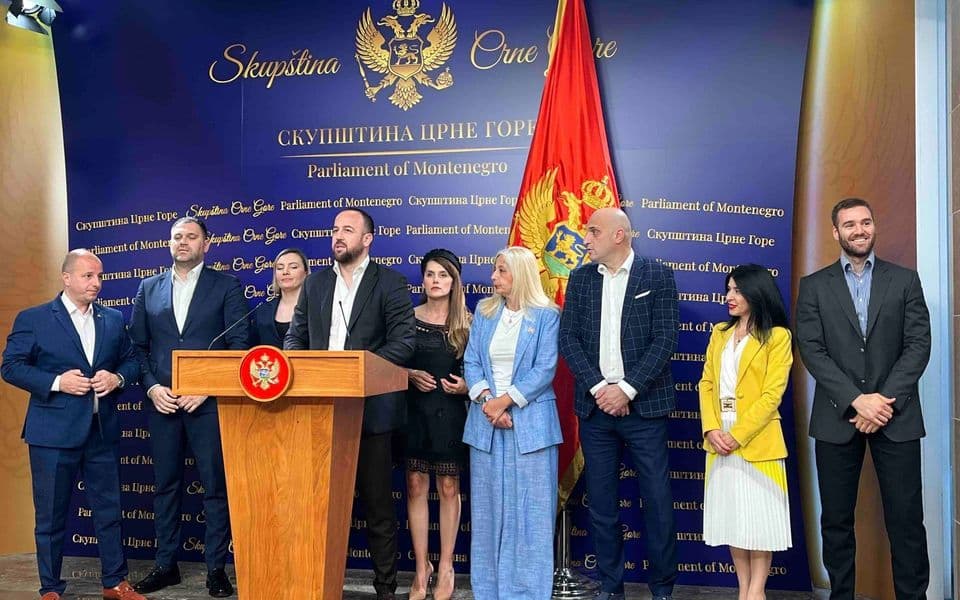 Nikolić: Mandić zloupotrijebio Skupštinu, opozicija će imati adekvatan odgovor