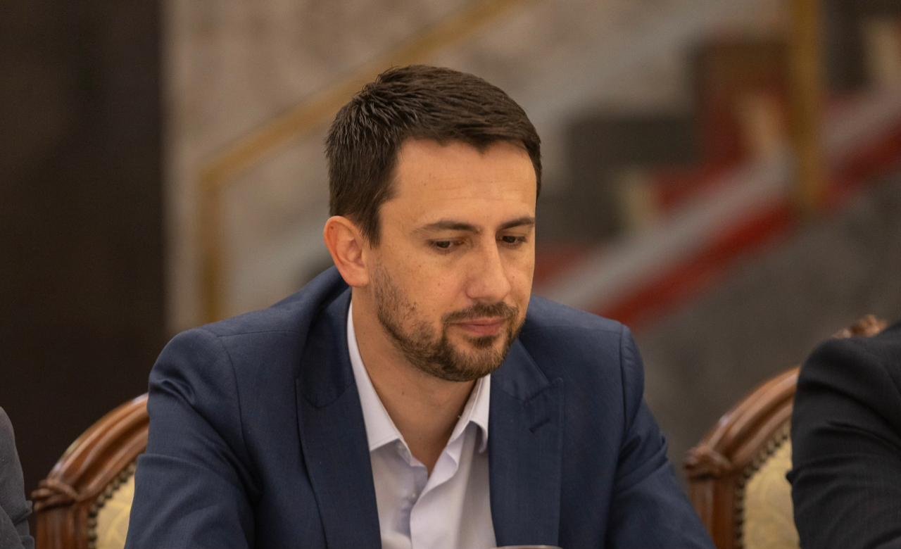 Smailović upozorio: Nepoštovanje Poslovnika korak unazad i odstupanje od dobrih praksi na putu ka EU