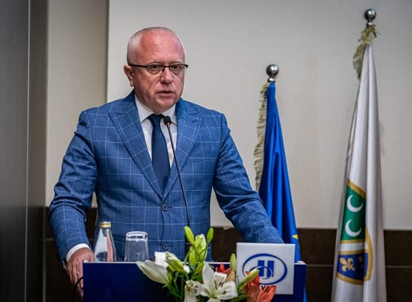 Predsjednik Bošnjačkog vijeća  u Crnoj Gori Suljo Mustafić  čestitao je Kurban bajram,  Reisu islamske zajednice Rifatu ef. Fejziću  i svim građanima islamske vjere u Crnoj Gori i dijaspori