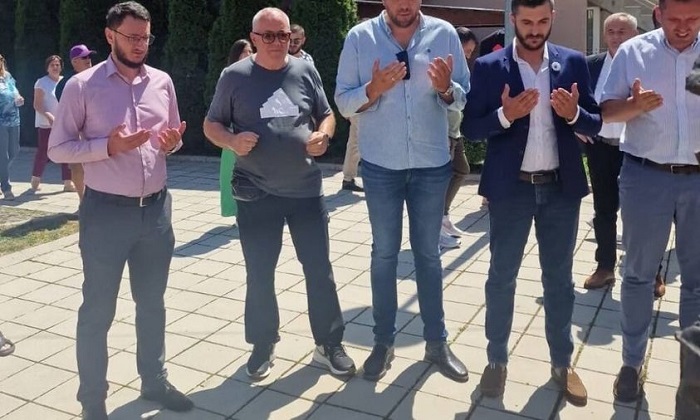 Predstavnici SDP-a položili cvijeće povodom genocida u Srebrenici: Ovo su trenuci koje svaki pojedinac treba da gaji i da se saosjeća sa njima