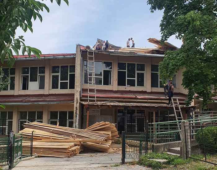 U toku su radovi na adaptaciji krova Srednje stručne škole u Rožajama