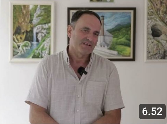 U Petnjici otvorena izložba slika “Slikom kroz Bihor”