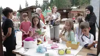 ROŽAJE: NA TRGU OD ESNAFA ODRŽAN SAJAM “ZLATNE RUKE”