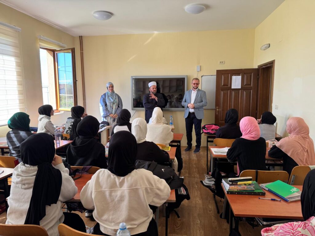 Reis Fejzić posjetio učenike prve godine Medrese “Mehmed Fatih”