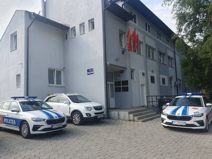 Kosovski državljanin nudio mito policajcu u Rožajama, u mjestu Skarepača, policija ga lišila slobode zbog davanja mita policijskom službeniku