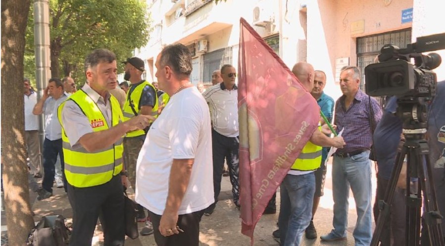 “Zaposleni u stambeno – komunalnoj privredi 20 godina na ivici egzistencije”
