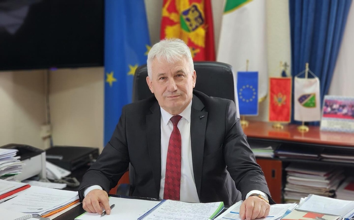 Predsjednik Husović čestitao građanima Novu godinu