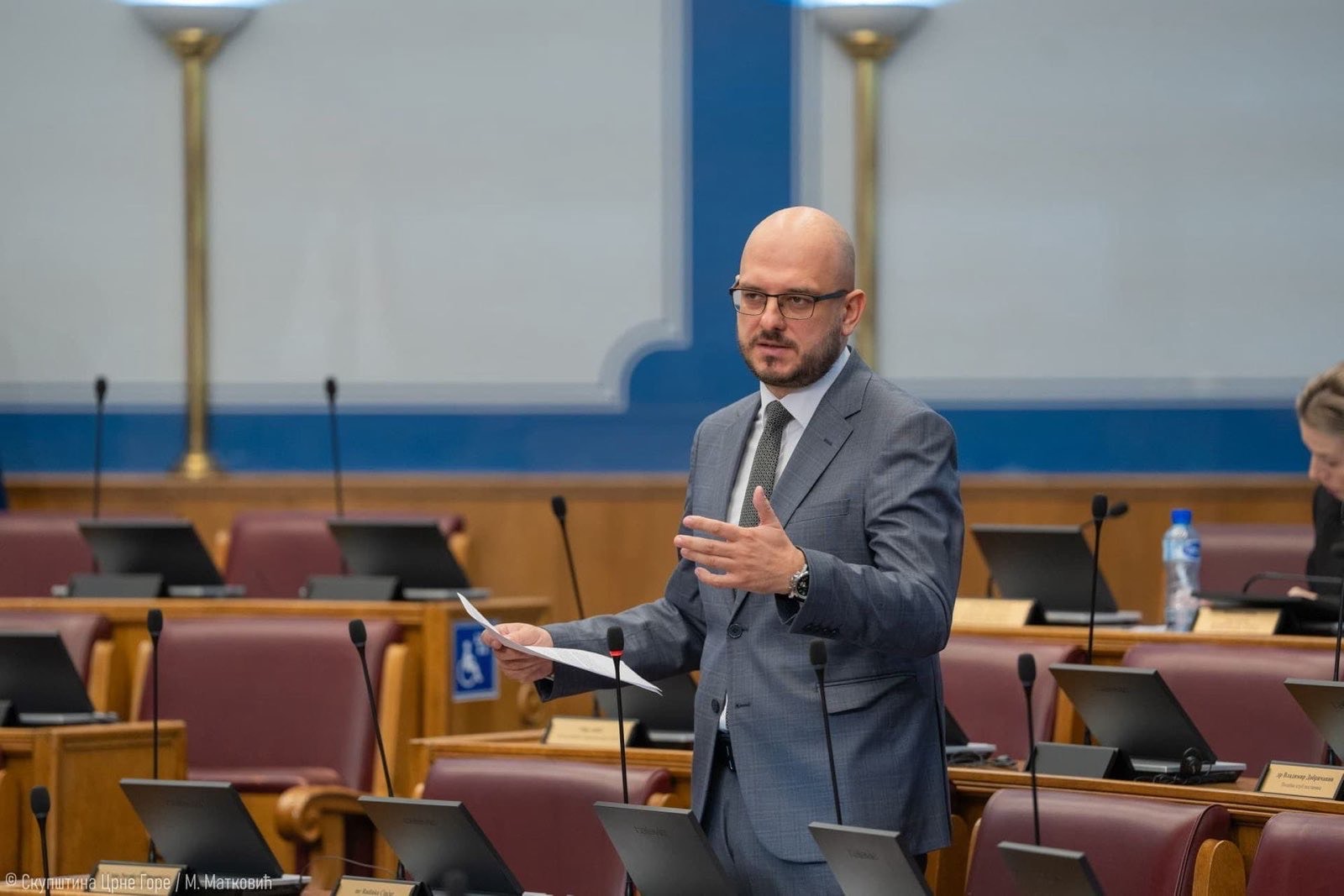 Adrović: Nije tačno da sam glasao za zaključke, nikad neću podržati nešto što se kosi sa Ustavom i interesima države