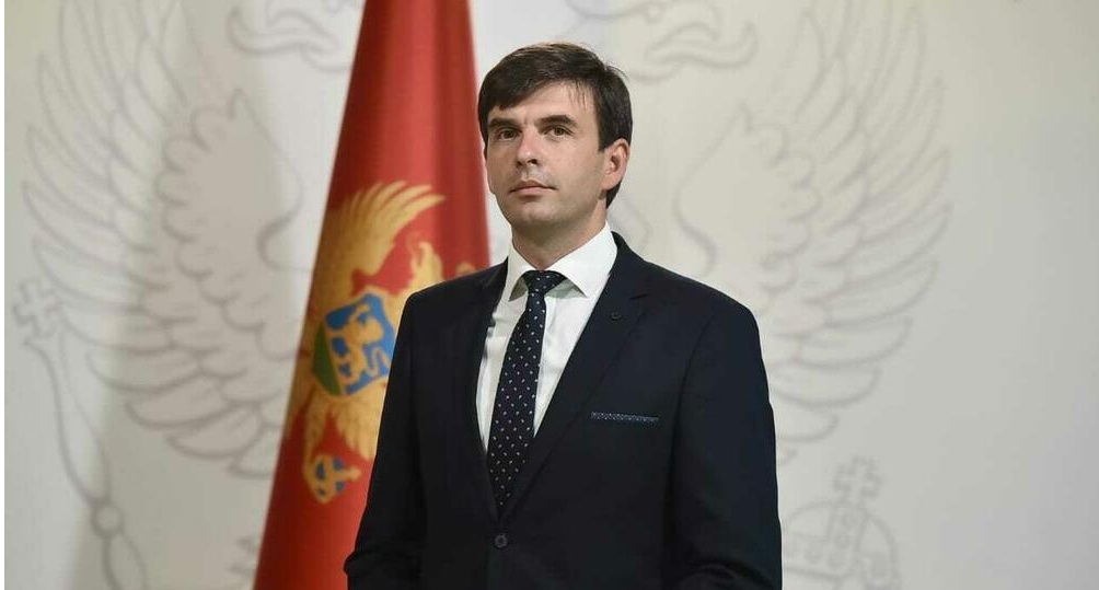 Ministar dijaspore Mirsad Azemović za “Vijesti”: Dijasporu više uključiti u politiku