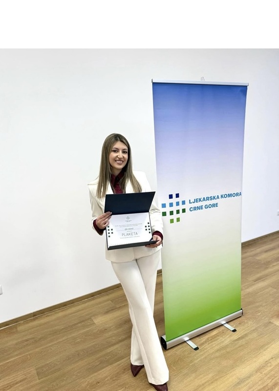Ajla Murić već šestu godinu zaredom najbolji student Medicinskog fakulteta u Podgorici