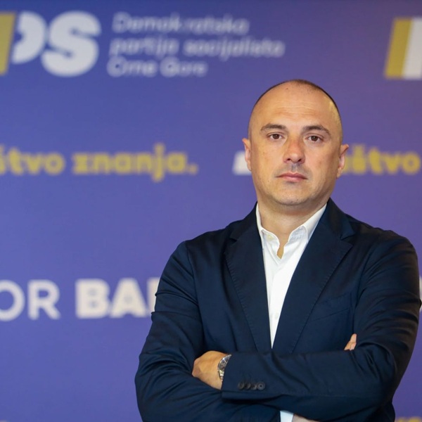 Čestitka, predsjednika OO DPS Bar, Mladena Đuričića povodom pravoslavnog Božića