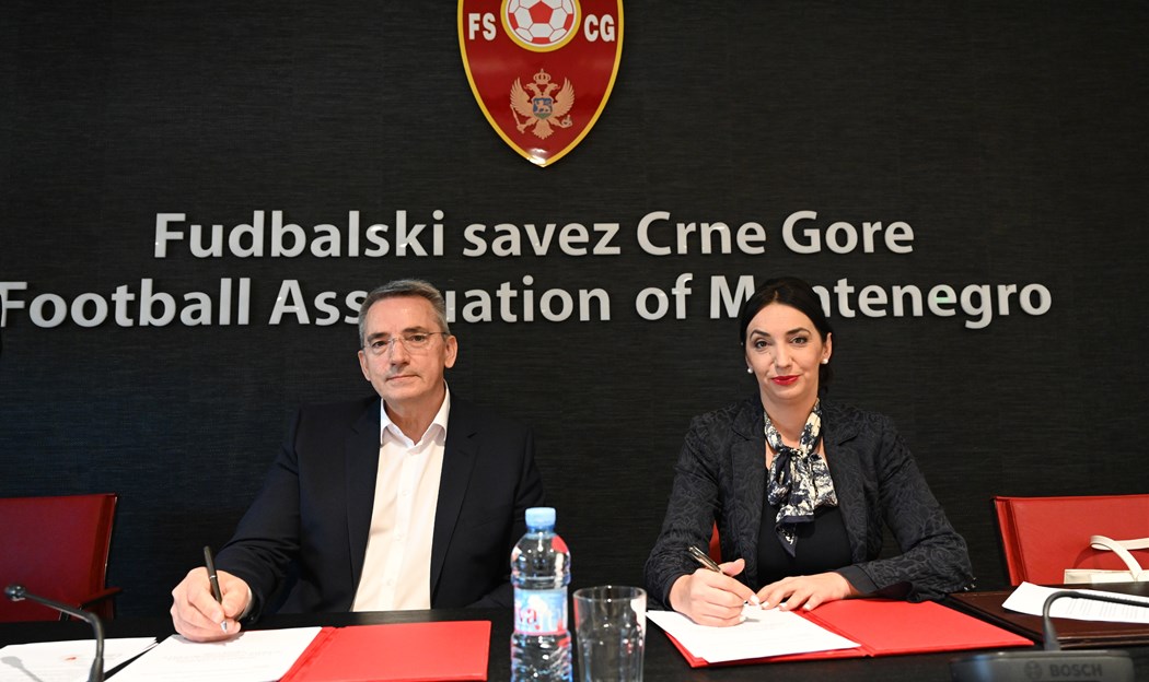 Sporazum MPNI i FSCG: Školama donirana sportska oprema vrijedna 50.000 eura