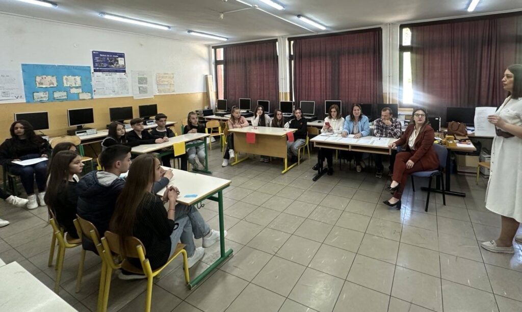Kviz znanja “Koliko znamo o gradu pod Hajlom” u OŠ "Donja Lovnica" 1 497856470 1451667732470944 1262797046341956552 n Radio televizija Rožaje
