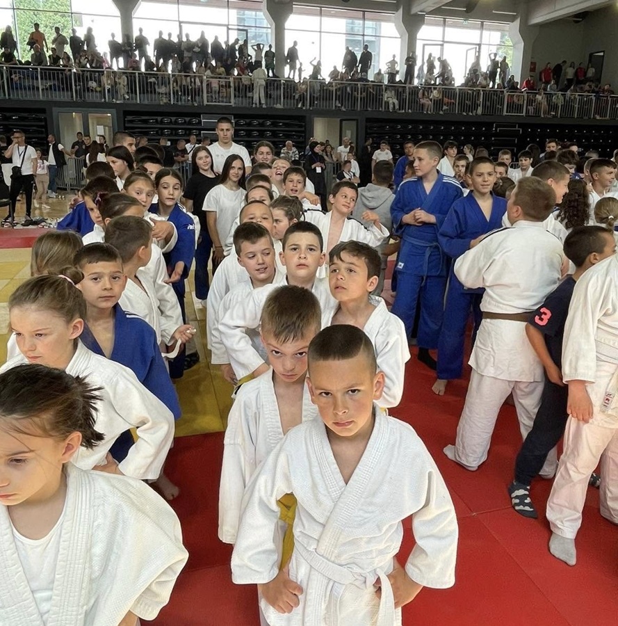Džudisti Ibra osvojili 19 medalja na turniru povodom Dana nezavisnosti 1 498160099 1578343236432996 1949063668318033611 n Radio televizija Rožaje