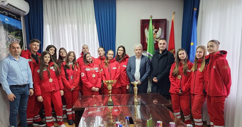Prijem kod predsjednika Opštine povodom osvojenih medalja na takmičenju u pružanju prve pomoći