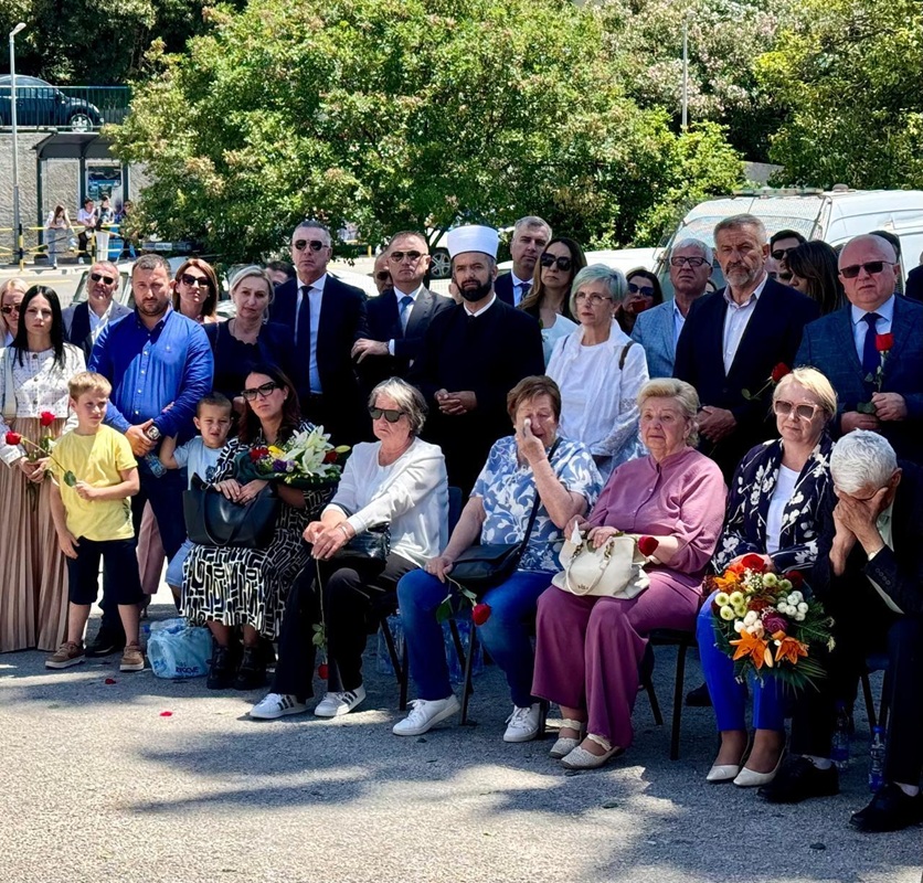 Predstavnici Bošnjačkog vijeća na obilježavanju 33. godišnjice ratnog zločina deportacija bošnjačkih izbjeglica 1 IMG 20250526 WA0012 1 Radio televizija Rožaje