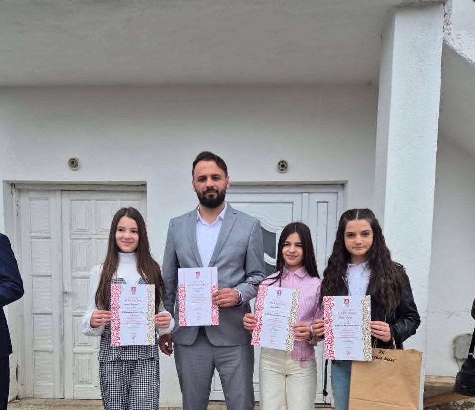 Učenice OŠ “25. maj” uspješne na konkursu Matice crnogorske