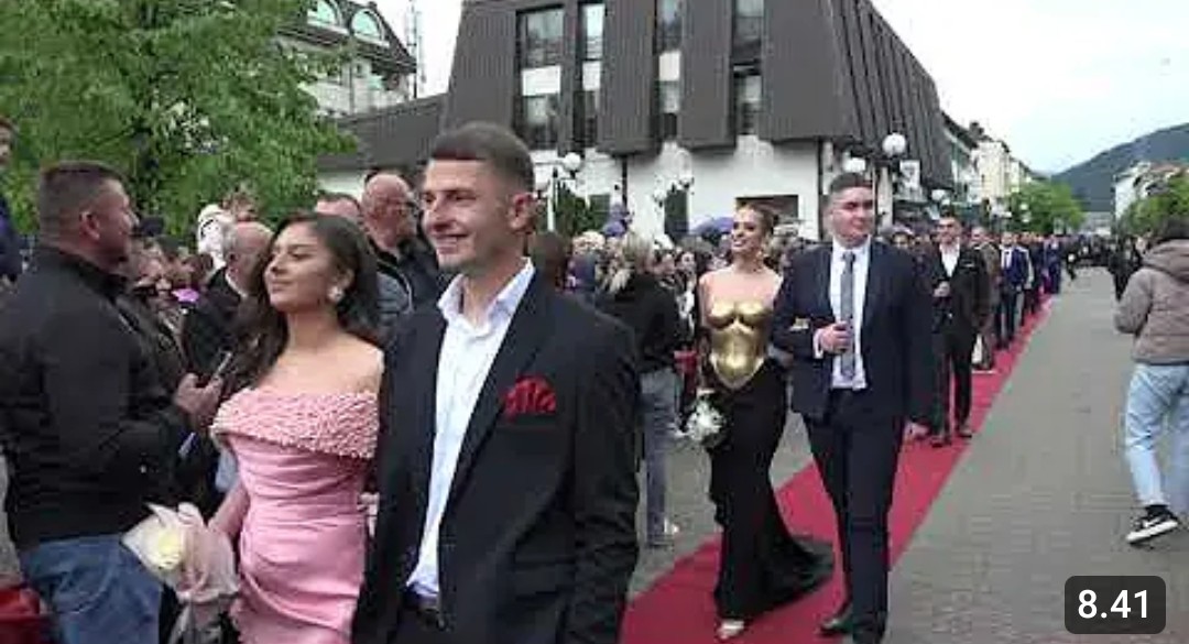 Defile maturanata Gimnazije “30.septembar” Rožaje
