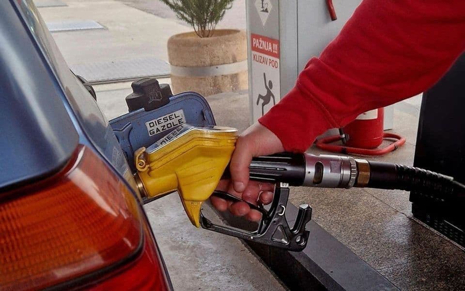 Od ponoći nove cijene goriva