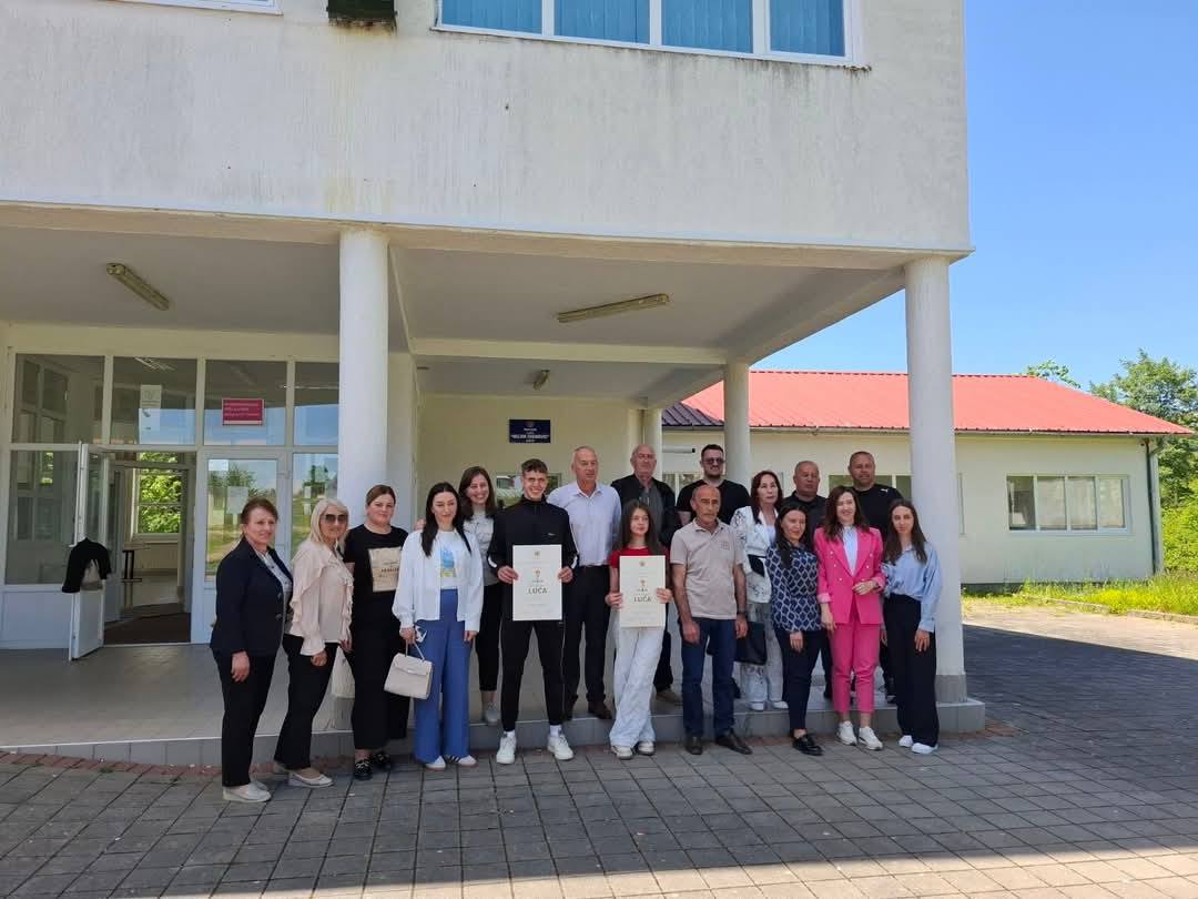 U Biševu dodijeljene Luča diplome – Selma Tahirović i Malik Muković ostvarili najbolje rezultate tokom školovanja