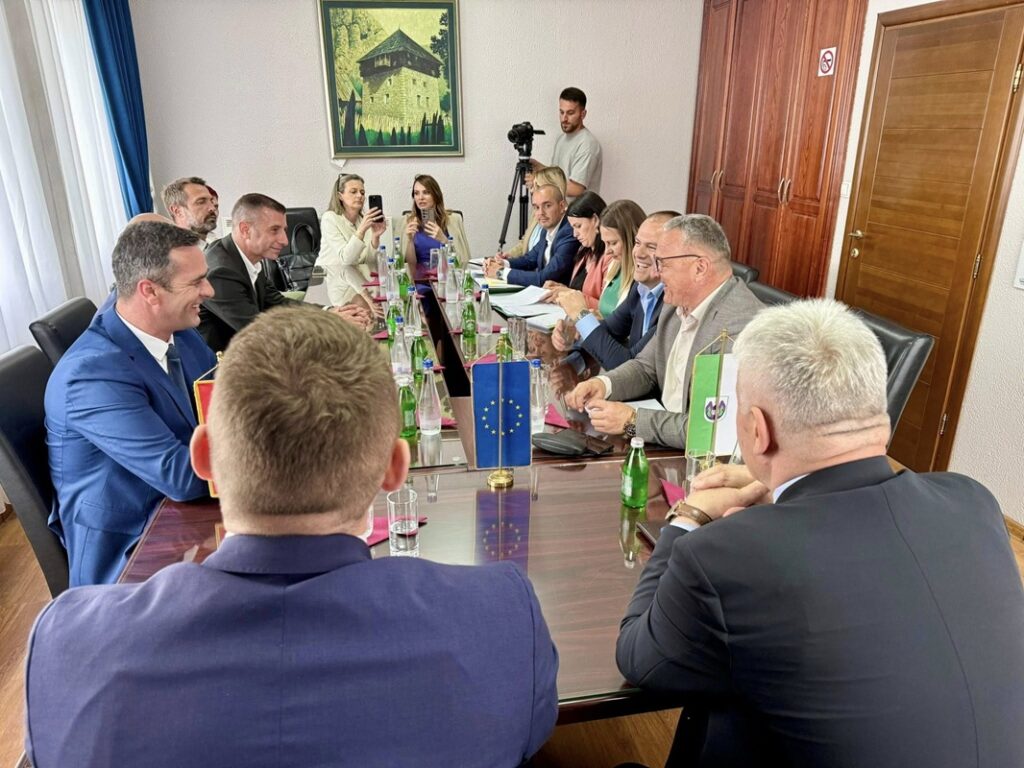 Ministar Šahmanović u radnoj posjeti opštini Rožaje 1 505852580 1109143917909469 6402378504637326941 n Radio televizija Rožaje