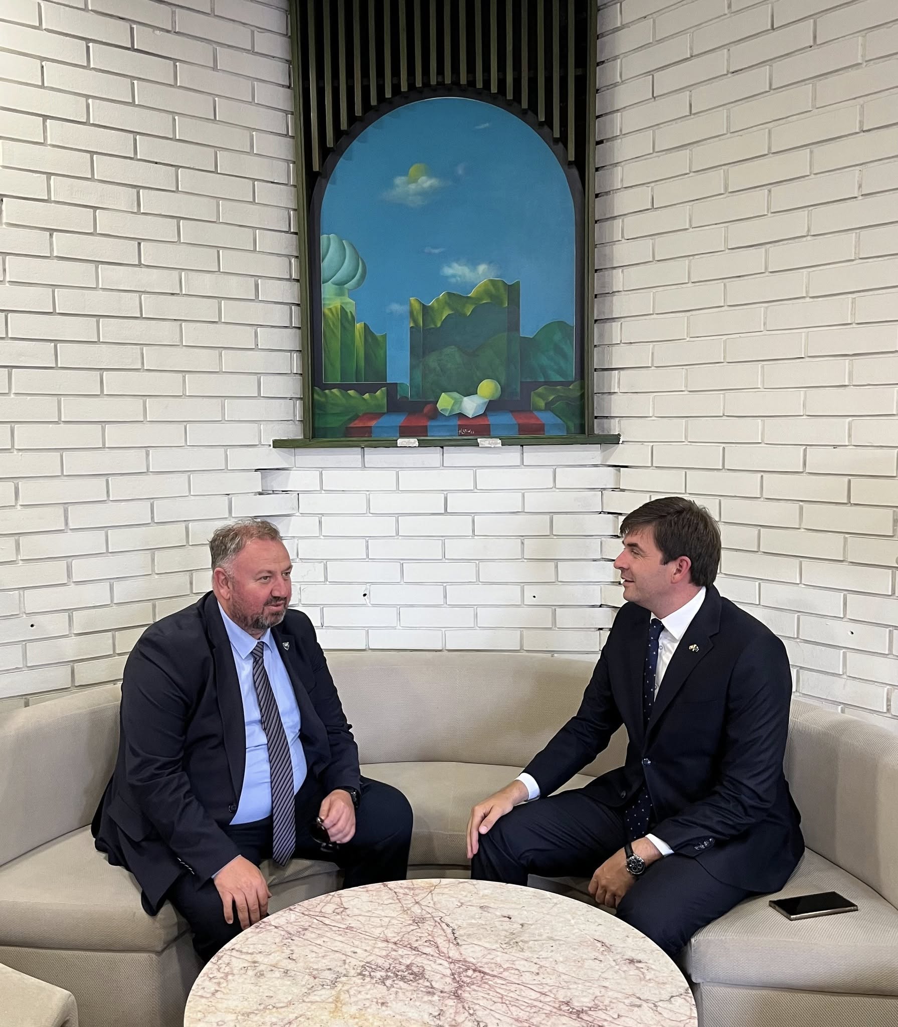 Sastanak Azemović – Šibonjić: U fokusu inicijative usmjerene na razvoj lokalnih zajednica