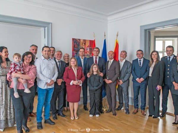 Svečano otvaranje Ambasade Crne Gore u Danskoj poruka crnogorskim državljanima: UZ VAS SMO! 1 510456237 1025830566203107 3662411925656553429 n Radio televizija Rožaje