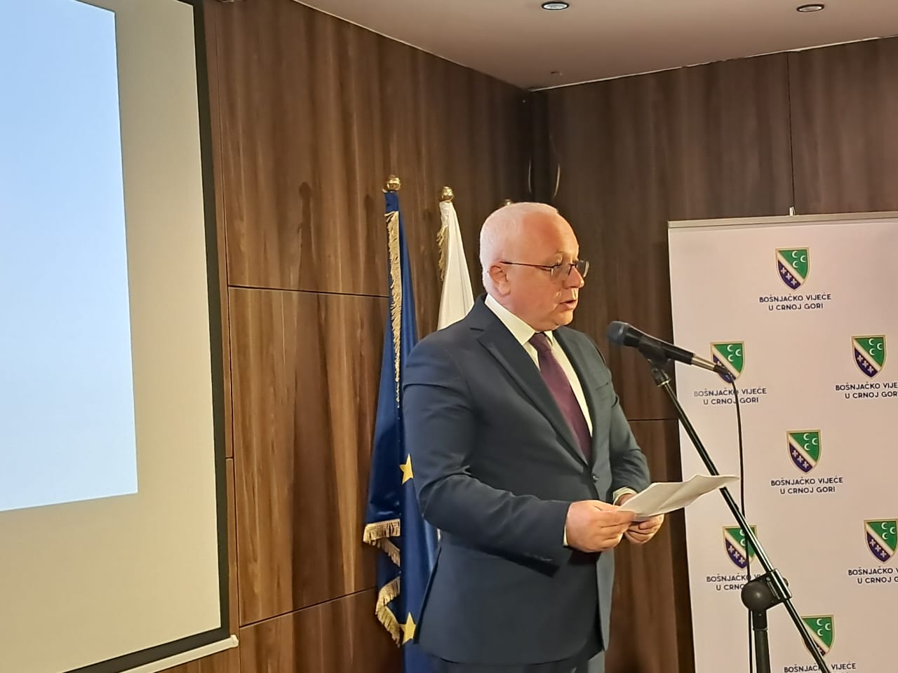 Predsjednik Bošnjačkog vijeća u Crnoj Gori Suljo Mustafić čestitao je Kurban bajram Reisu Islamske zajednice Rifatu ef. Fejziću  i svim građanima islamske vjere u Crnoj Gori i dijaspori