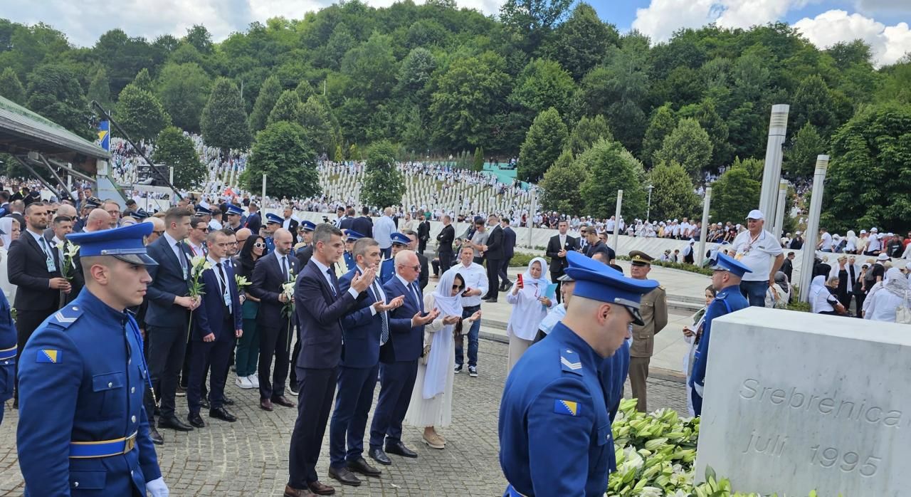 Mustafić: Trajno podsjećanje na Srebrenicu znači i borbu protiv negiranja genocida
