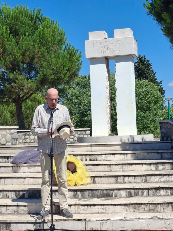 Srebrenica gleda u nas i pita đe je danas Crna Gora 3 Crnogorski knjizevnik Balsa Brkovic 1 Radio televizija Rožaje