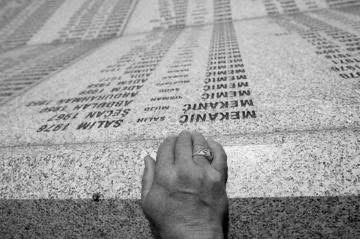 Predsjednik Skupštine opštine Rožaje Almir Avdić: Rožaje tuguje zajedno s vama, majke, Rožaje nosi Srebrenicu u srcu, kao otvorenu ranu koja ne zarasta, Rožaje se sjeća i neće zaboraviti