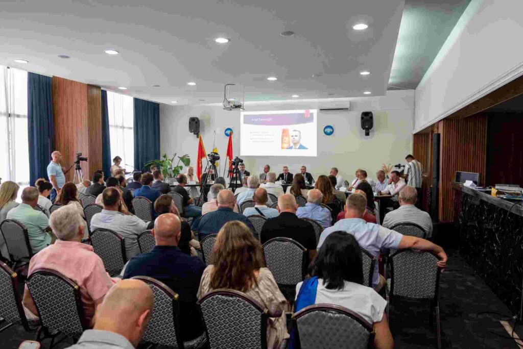 U Ulcinju održan Biznis forum u okviru “Dana dijaspore”, sa jasnom porukom da su Ulcinj i njena dijaspora prirodni partneri u razvoju 1 5 Radio televizija Rožaje