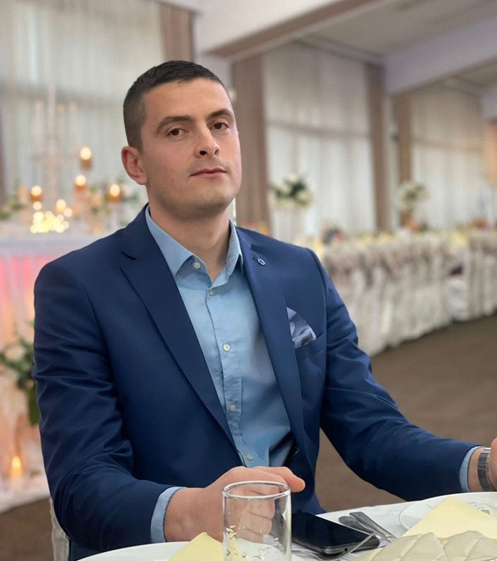 Dacić: Umjesto nemuštih saopštenja, BS da objasni zašto ostaje u vlasti sa onima koji veličaju četničkog vojvodu Pavla Đurišića