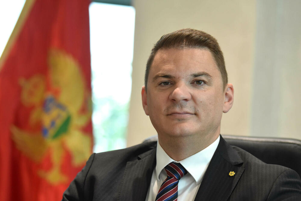 Nakon apela Šahmanovića prikupljeno više od 50.000 eura pomoći porodicama pogođenim požarima