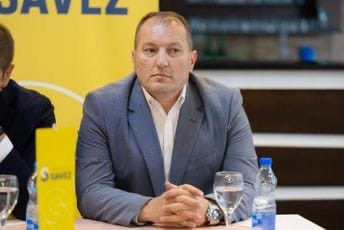 “Ne potpisujte ova saopštenja anonimuse, neka ih potpiše predsjednik vašeg odbora, ako mu basta”