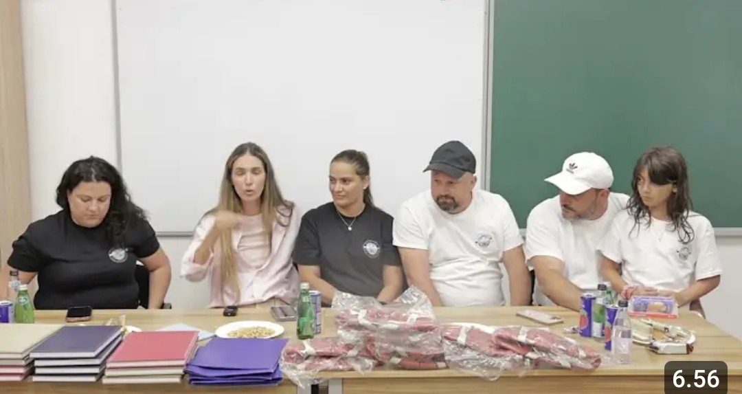 Donacion për nxënësit e ‘'Sh.F. Dacaj'’ nga Shoqata ”Besi” me praninë e Emine Çunmulaj
