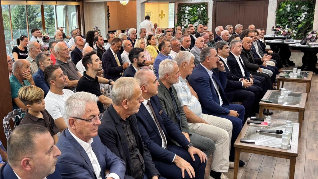 IBRAHIMOVIĆ posjetio udruženje “Türkiye Bosna Sancak Derneği” u Istanbulu 1 547577978 1152551913405959 2548686452841831822 n Radio televizija Rožaje