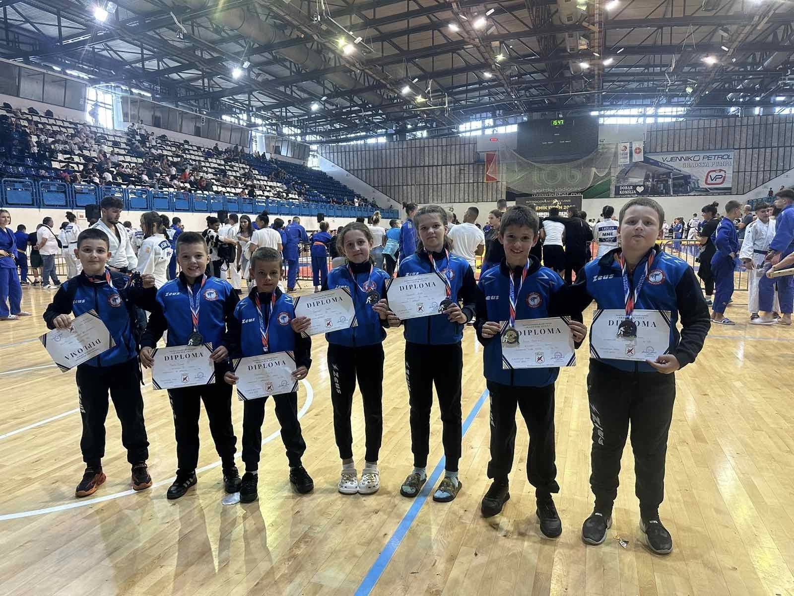 Džudo klub Ibar iz Rožaja osvojio 7 medalja na međunarodnom turniru u Nikšiću