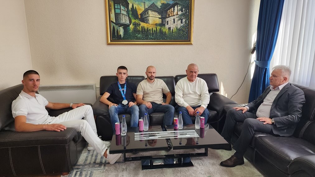 Predsjednik Husović ugostio reprezentativce Crne Gore u kik-boksu