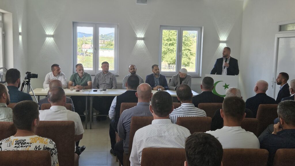 Seminar za mlade u Rožajama: Poslanik a.s. i mladi – Poslanički metodi u radu sa mladima 1 f9feb33e c6d6 4bd0 9209 e3b226ced155 1 Radio televizija Rožaje