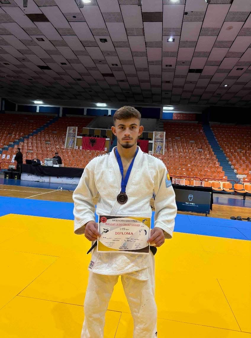 Abid Kurpejović bronzani pojedinačno, zlatni ekipno