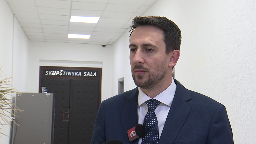 Smailović: Oduzimanje nagrade Karadžiću moralan čin, nema pravnih dilema