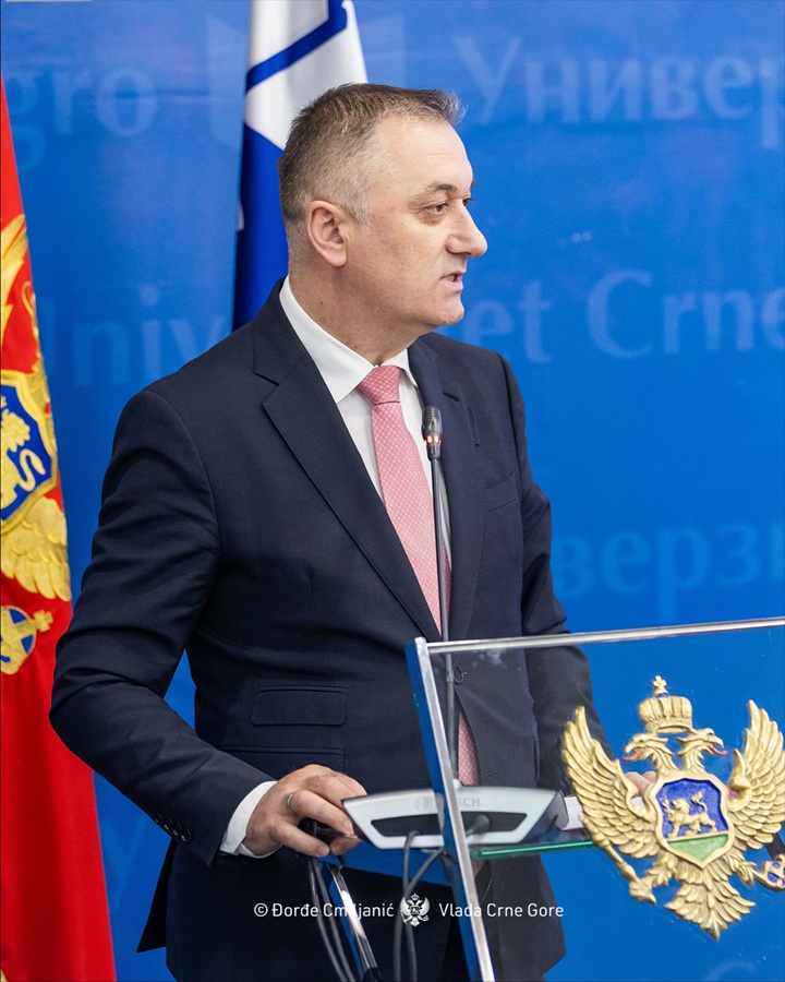 Crna Gora se suočava sa važnim demografskim izazovima — niskom stopom rađanja, starenjem stanovništva, migracijama... 1 584395697 17902295136304069 3391862337192874542 n Radio televizija Rožaje